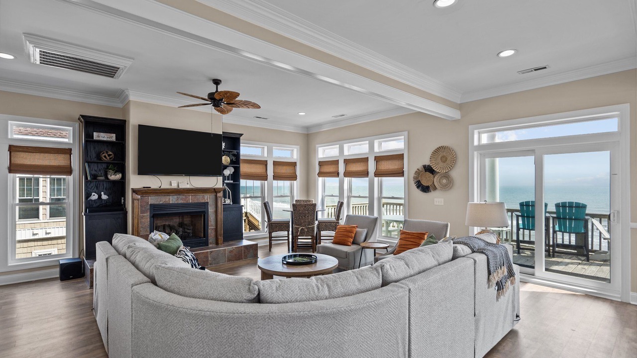 Photo of Livingroom in McCutcheon Field