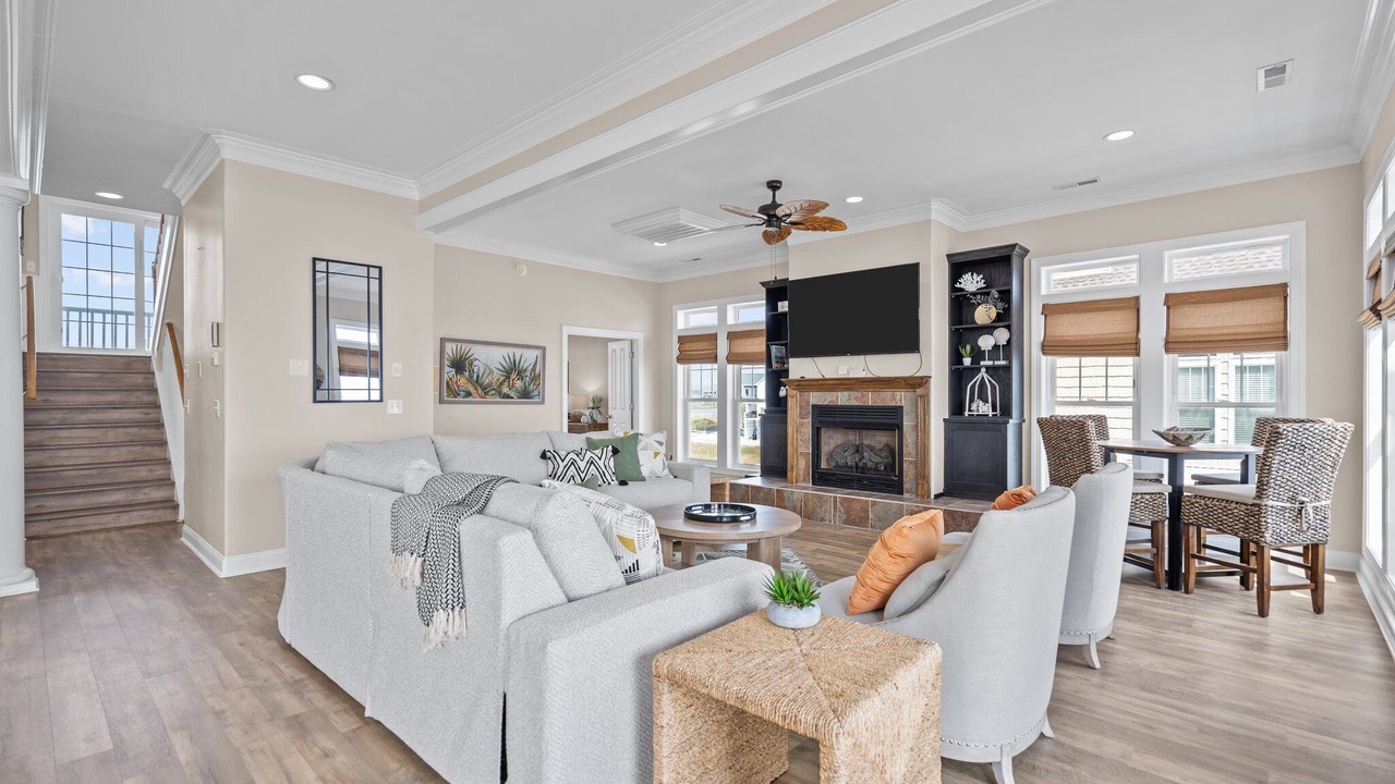 Photo of Livingroom in McCutcheon Field