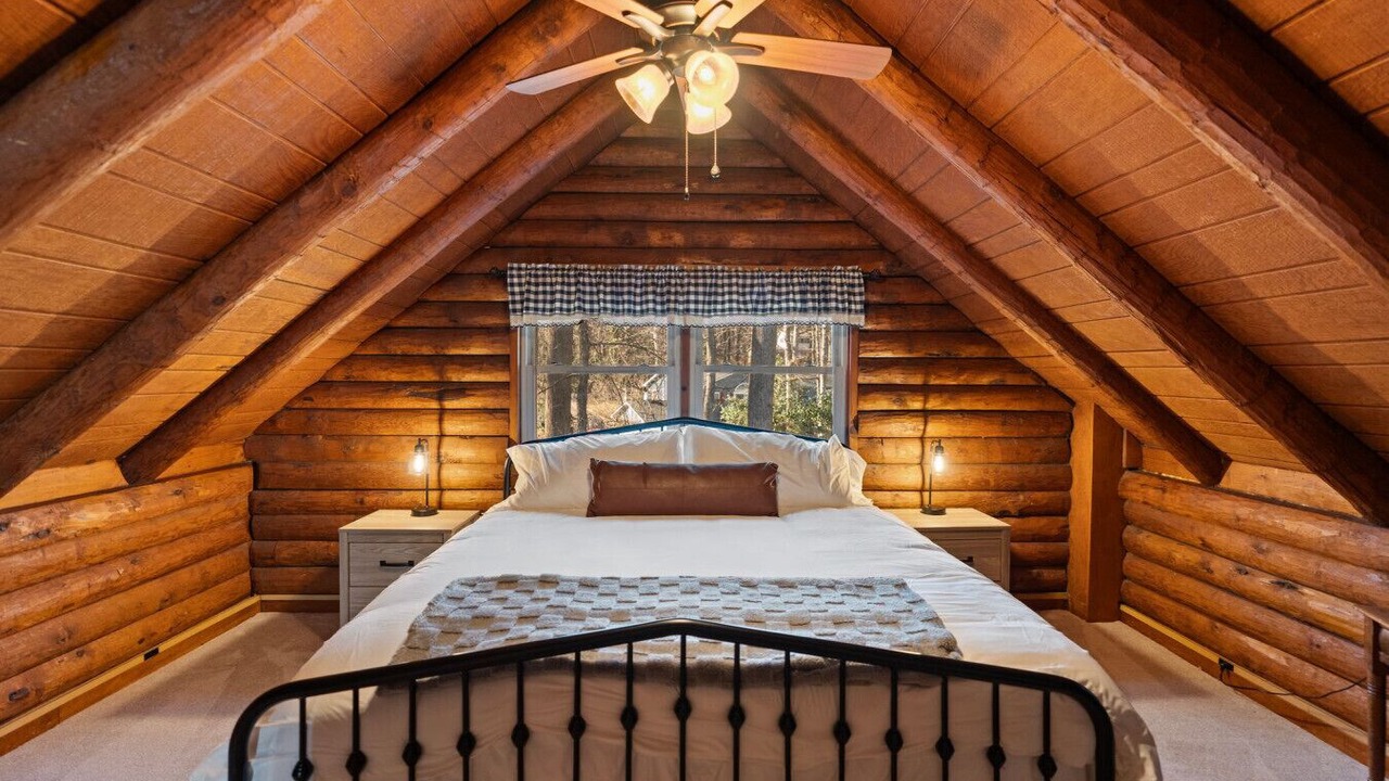 Photo of Bedroom in Lake Norman of Catawba