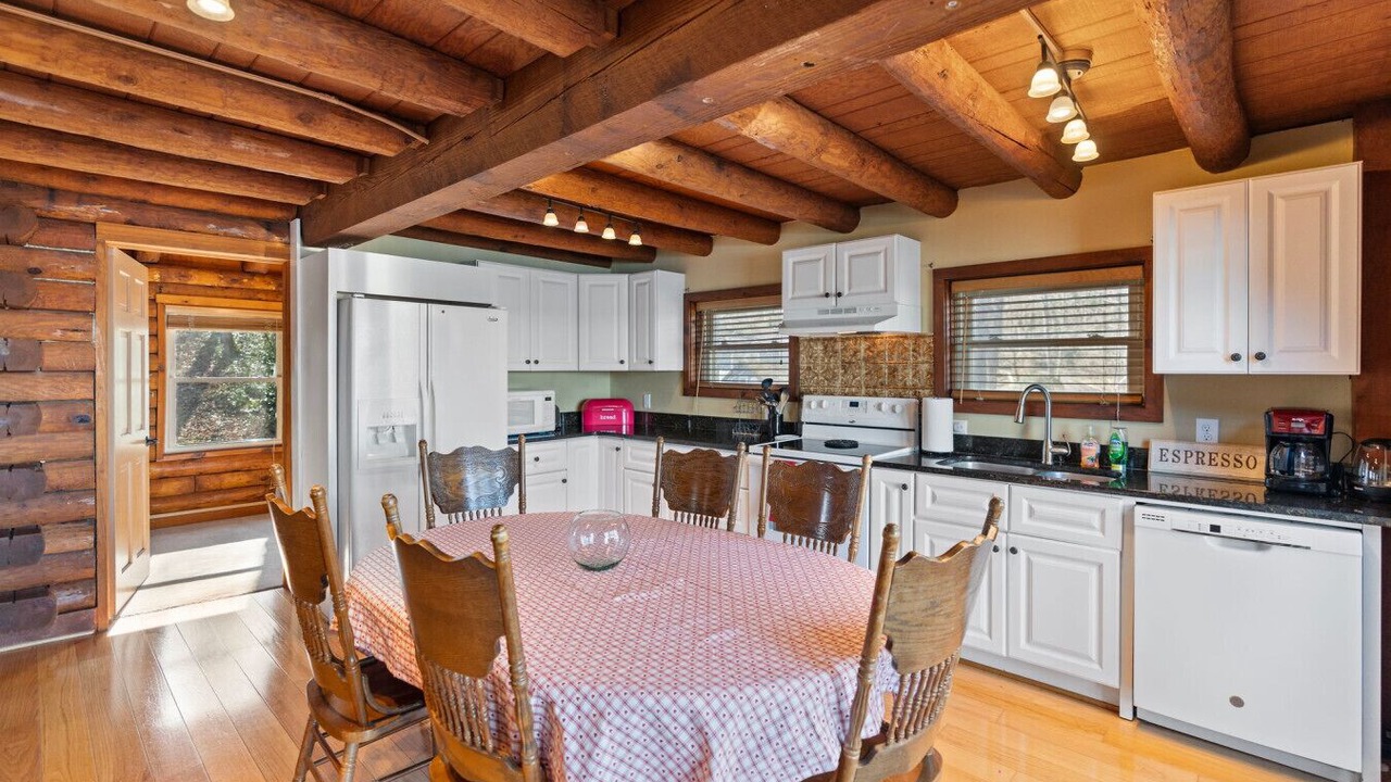 Photo of Kitchen in Lake Norman of Catawba