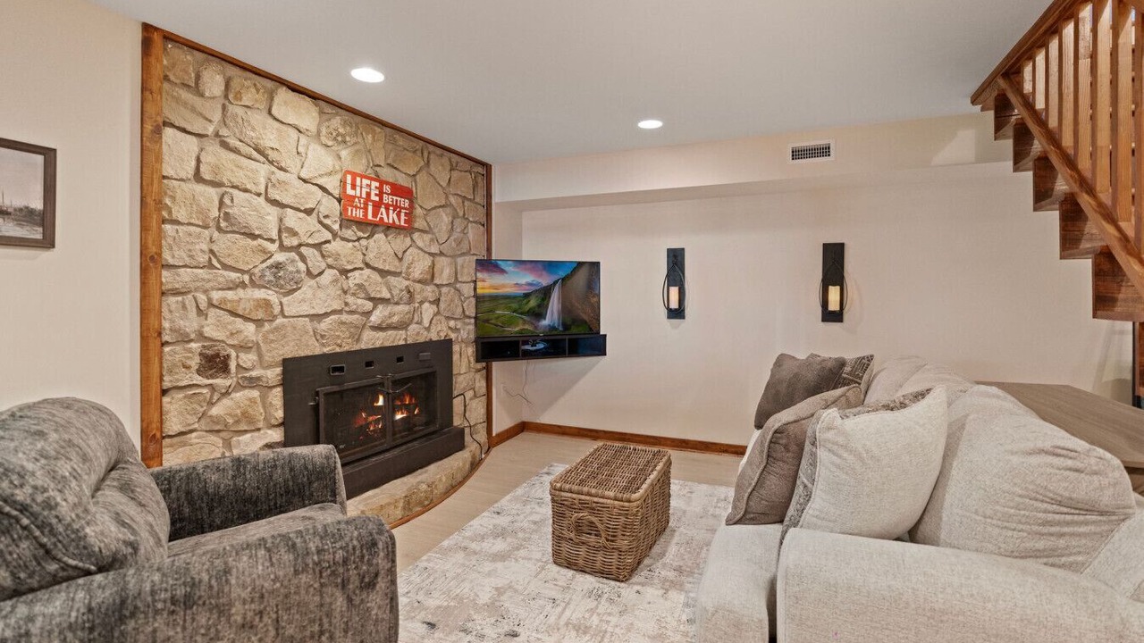 Photo of Livingroom in Lake Norman of Catawba