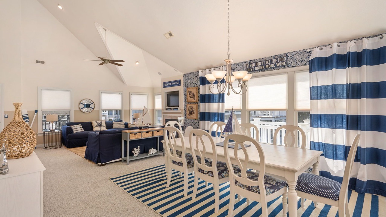 Photo of Bedroom in Corolla