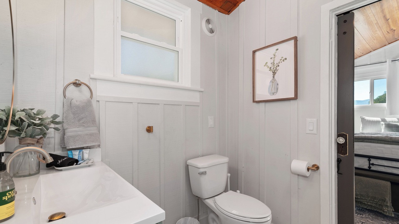 Photo of Bathroom in Lake Junaluska