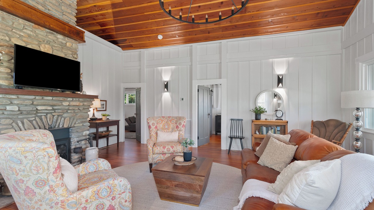 Photo of Livingroom in Lake Junaluska