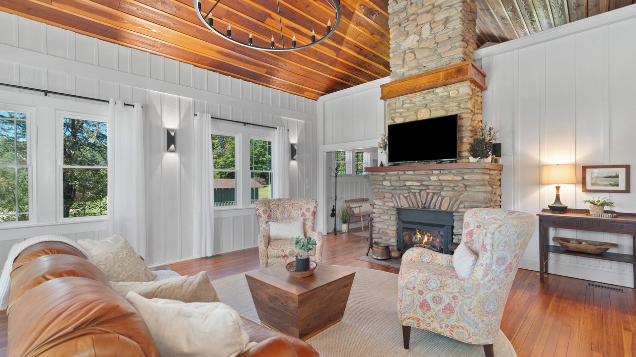Photo of Livingroom in Lake Junaluska