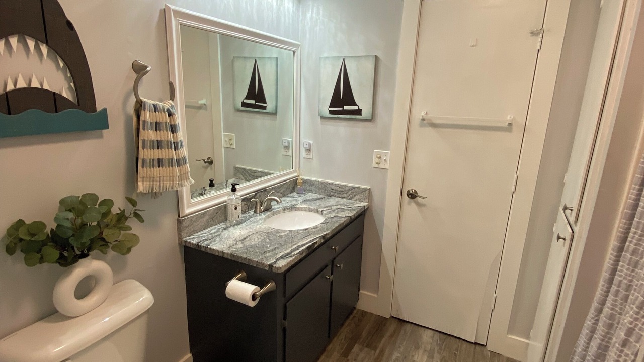 Photo of Bathroom in Ash