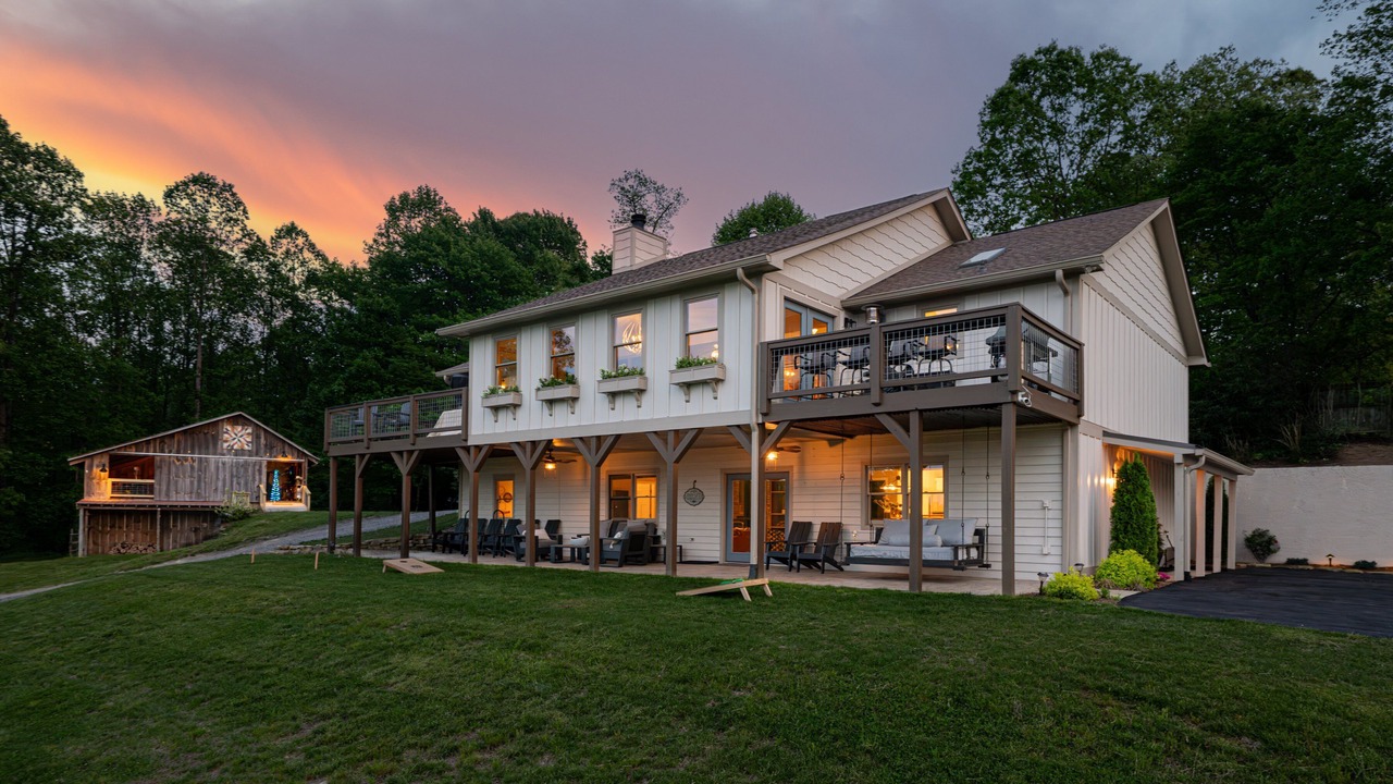 Photo of Outdoor in Mills River