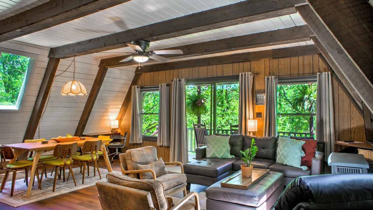 Photo of Livingroom in Burnsville