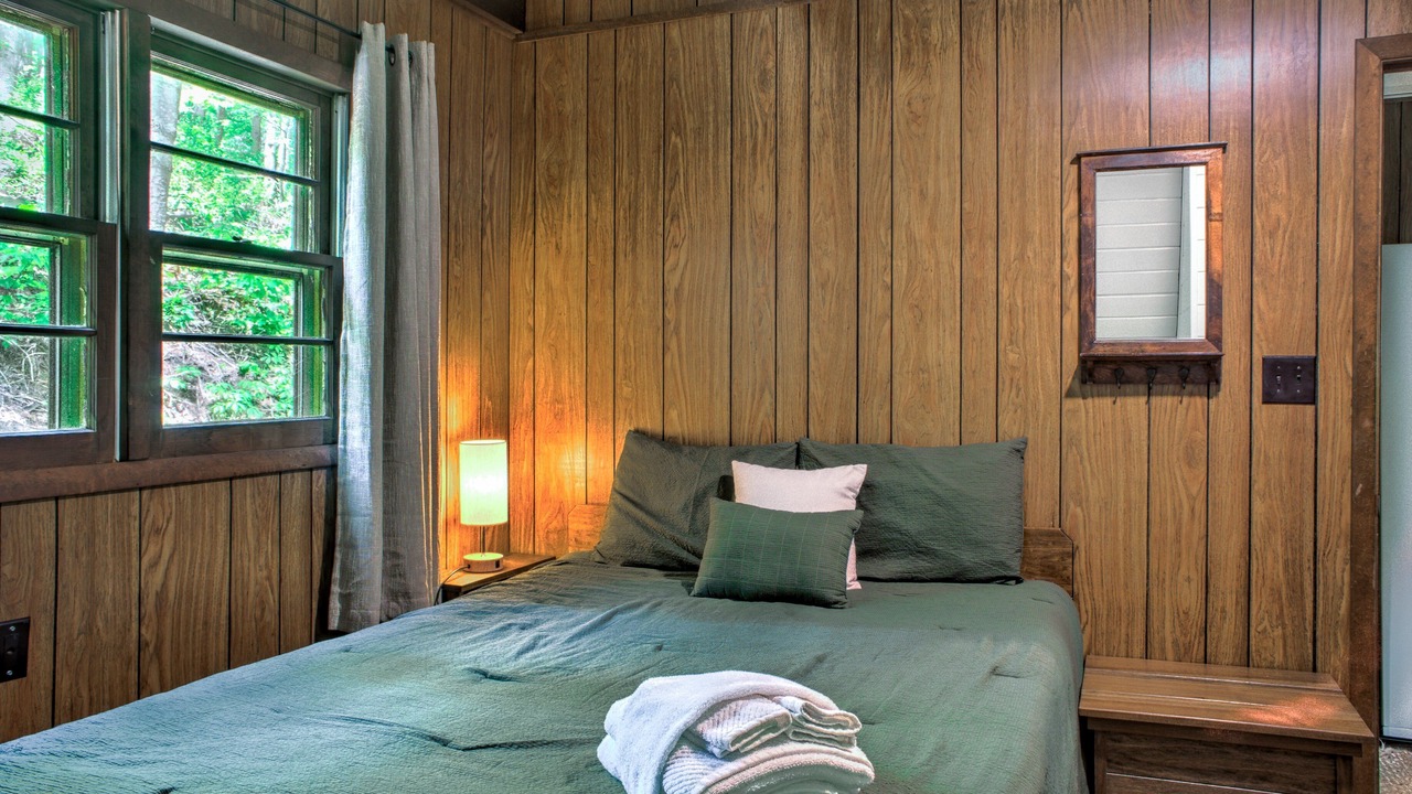 Photo of Bedroom in Burnsville