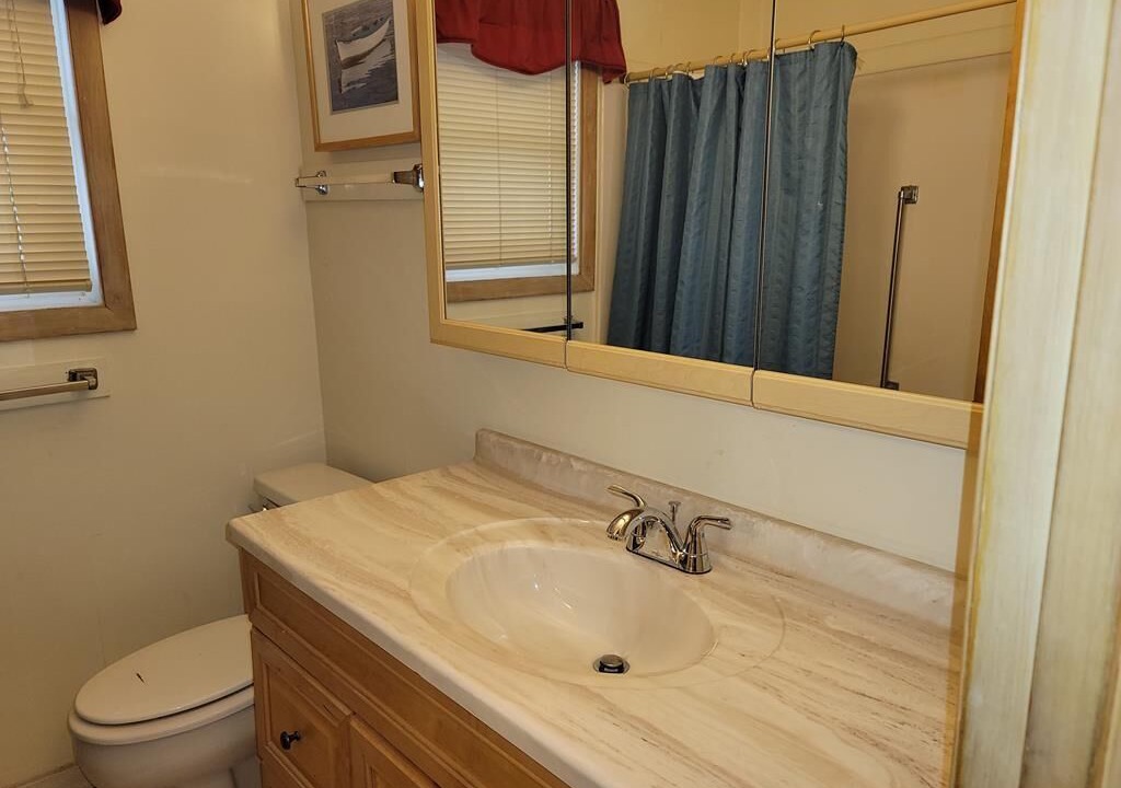 Photo of Bathroom in Ash
