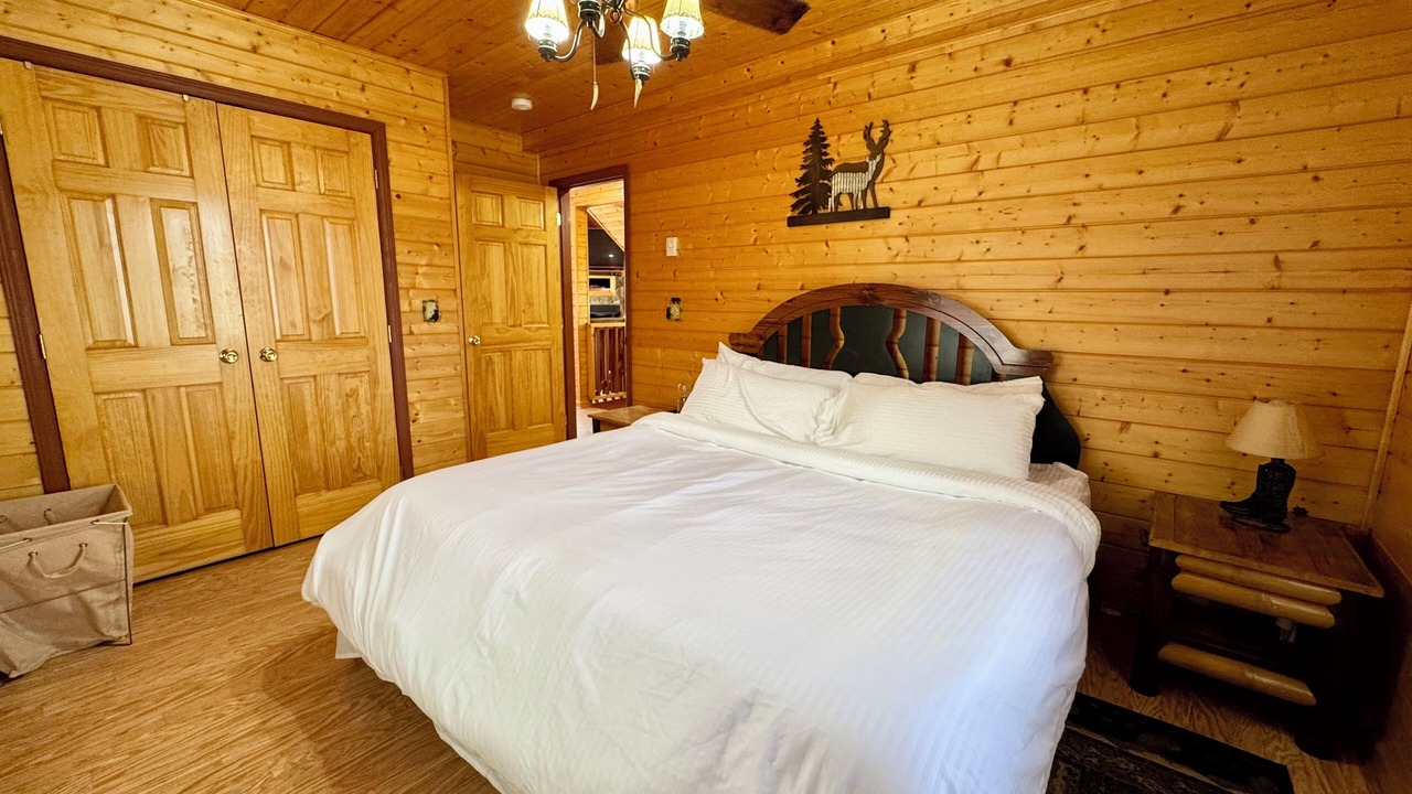 Photo of Bedroom in Grassy Creek