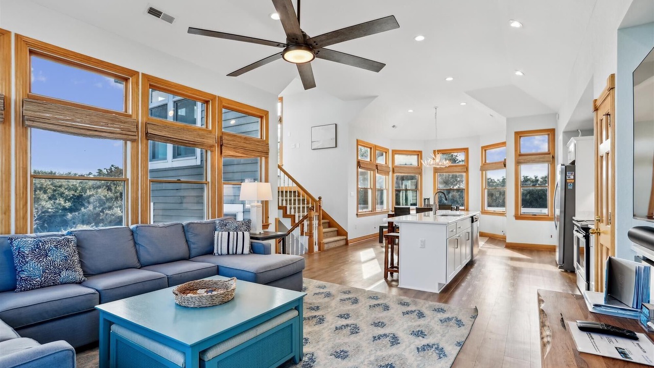Photo of Livingroom in Pine Island