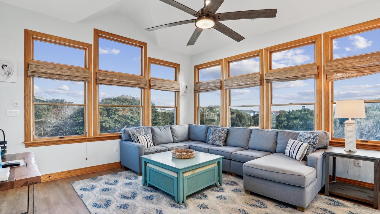 Photo of Livingroom in Pine Island