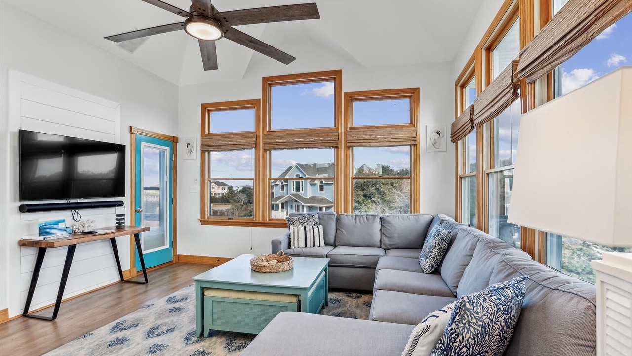 Photo of Livingroom in Pine Island