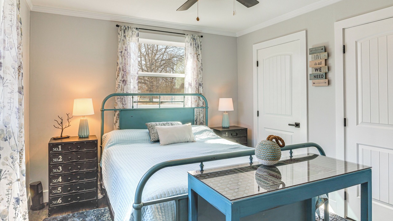 Photo of Bedroom in Smithville