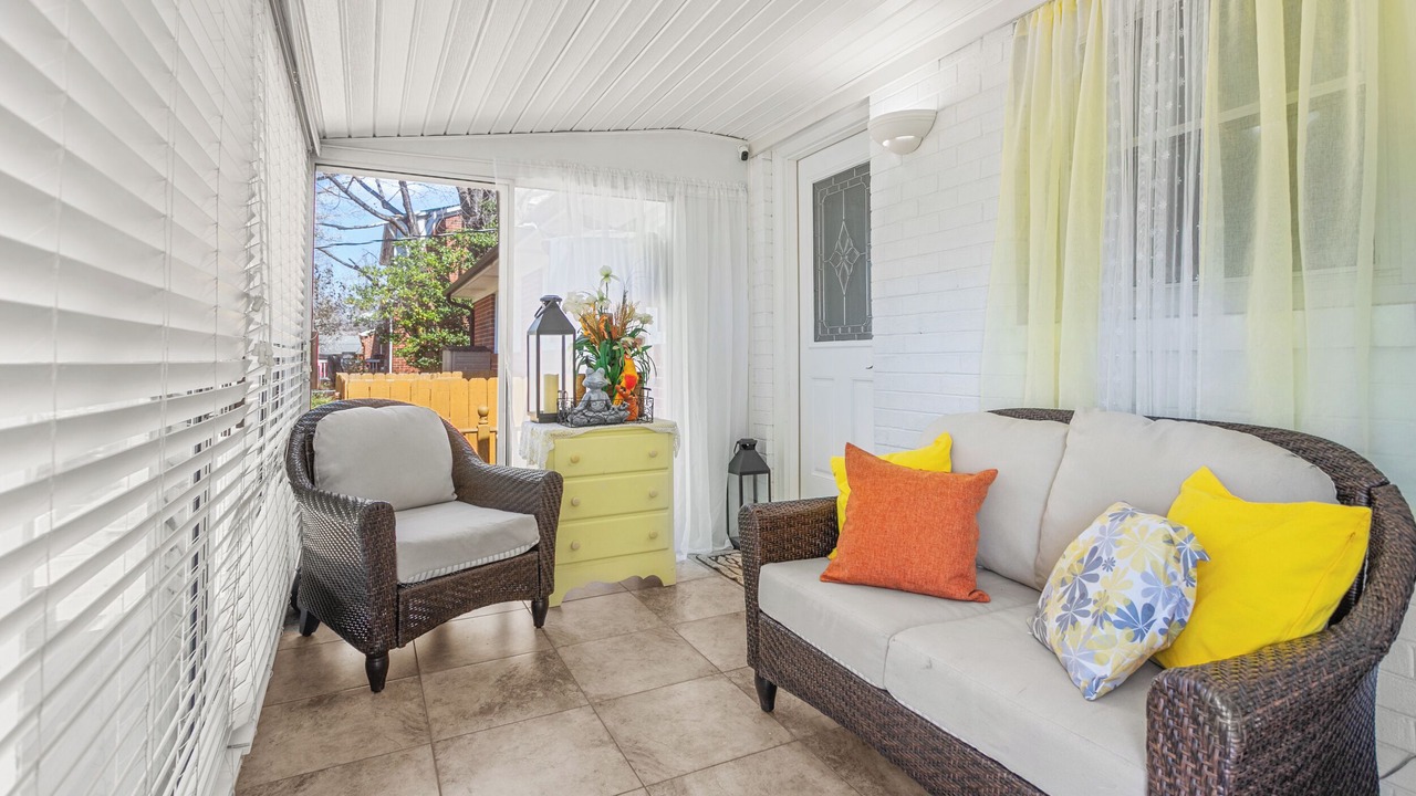 Photo of Livingroom in Burlington