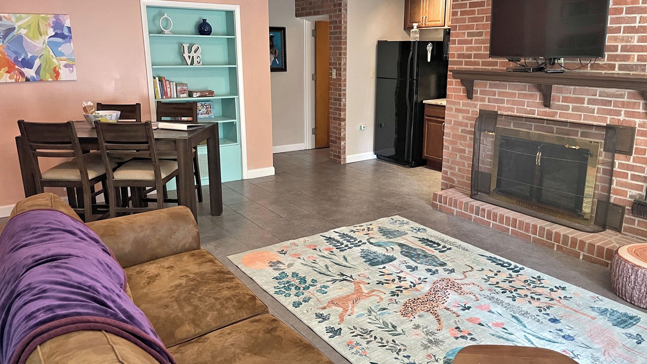 Photo of Livingroom in Oakwood Historic District