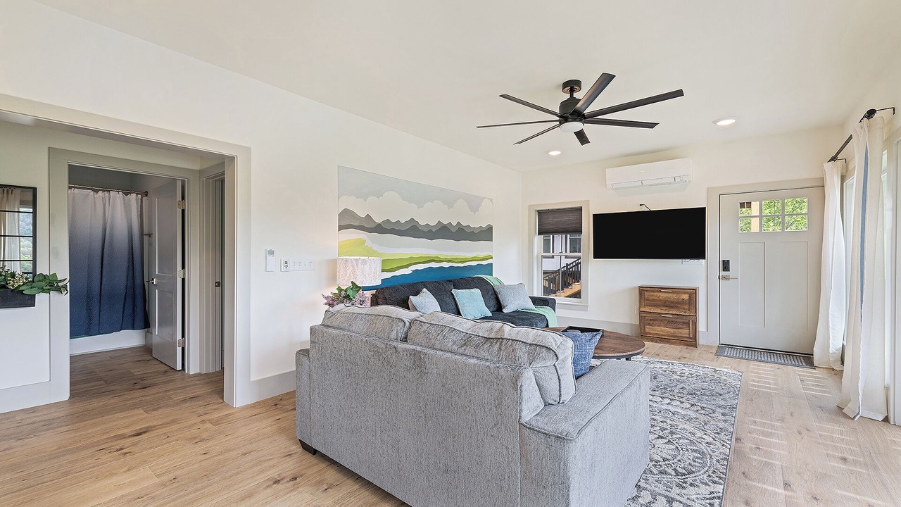 Photo of Livingroom in Waynesville