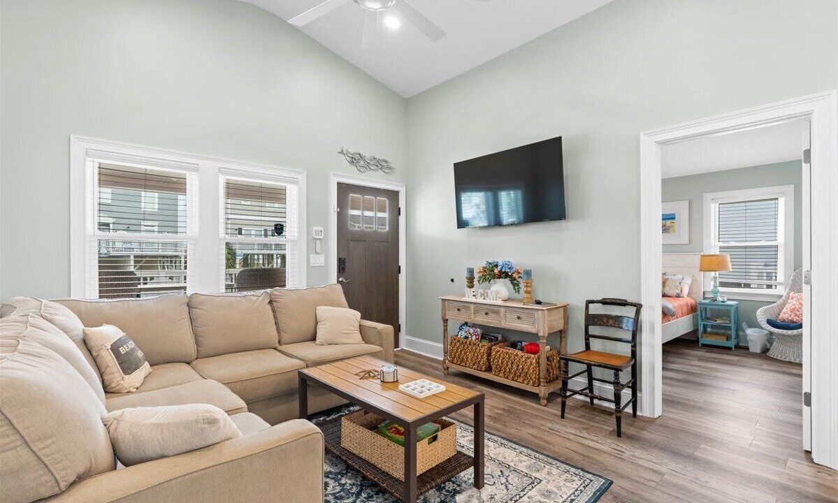 Photo of Livingroom in Ocean Isle Beach