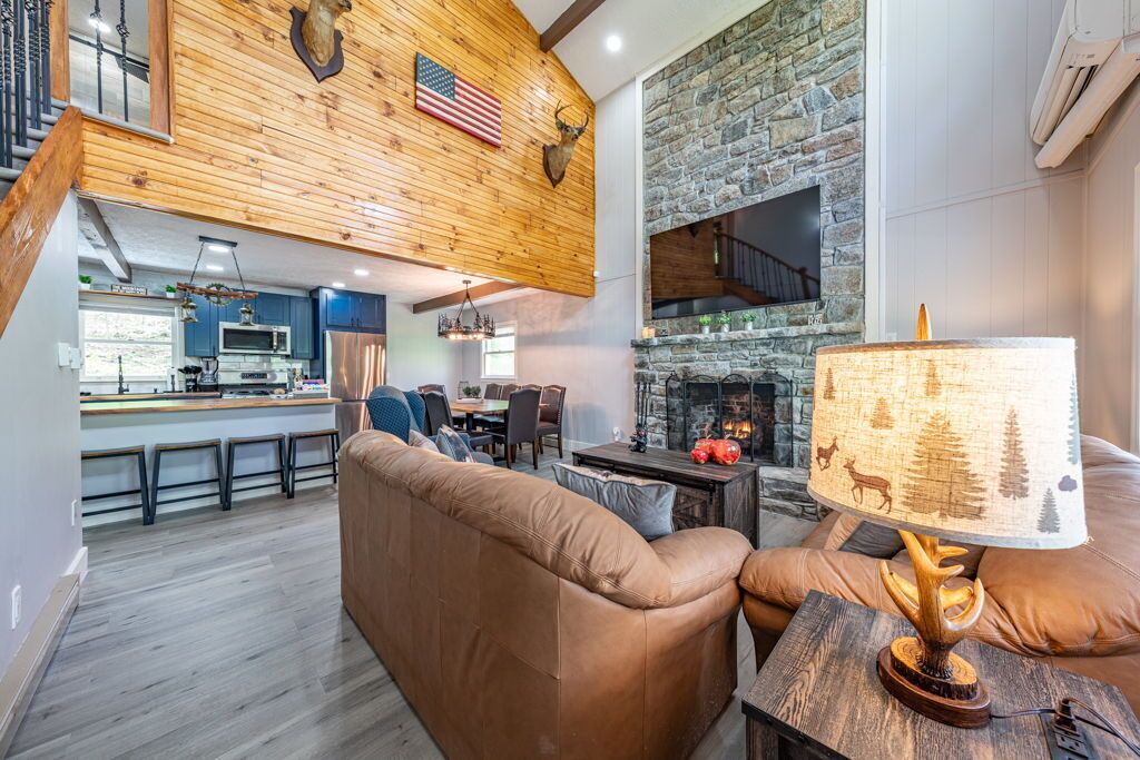 Photo of Livingroom in Charter Hills