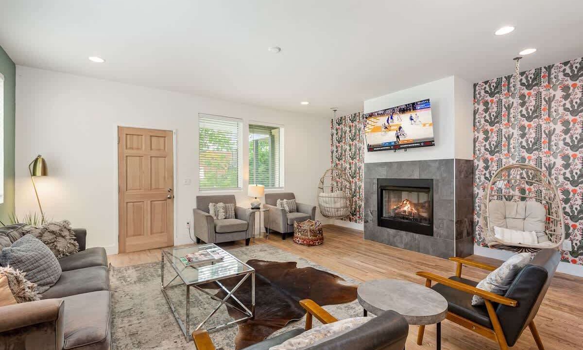 Photo of Livingroom in Talbot's Corner