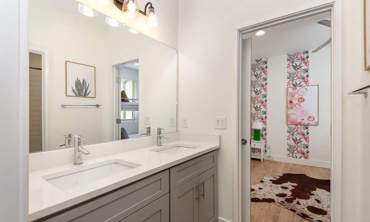 Photo of Bathroom in Talbot's Corner