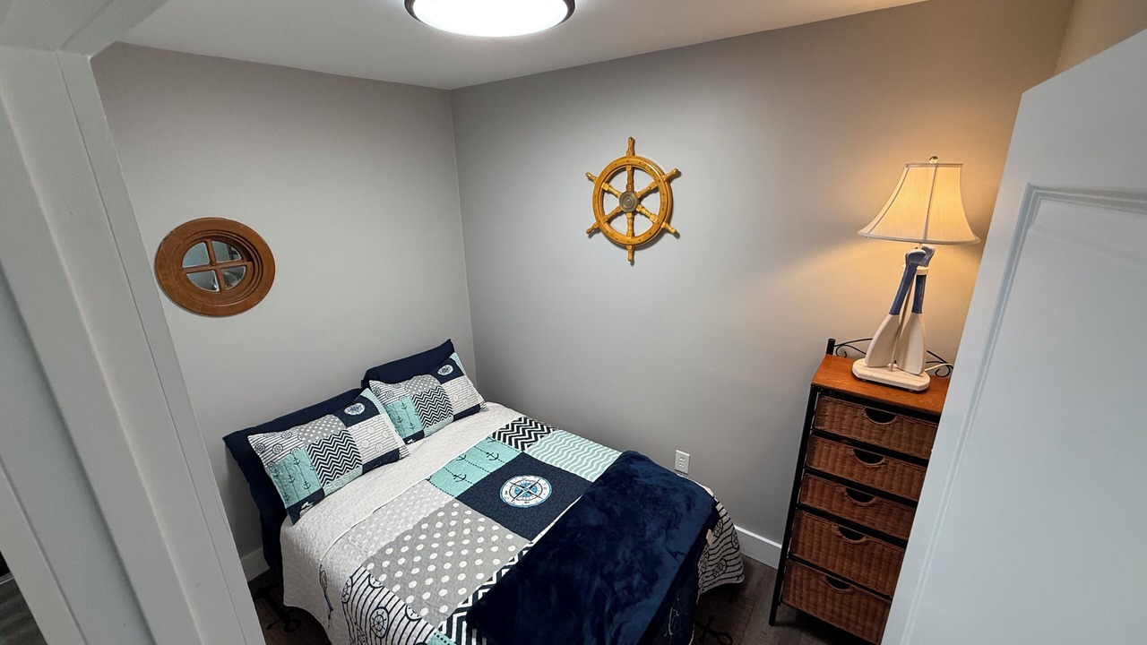 Photo of Bedroom in McCutcheon Field