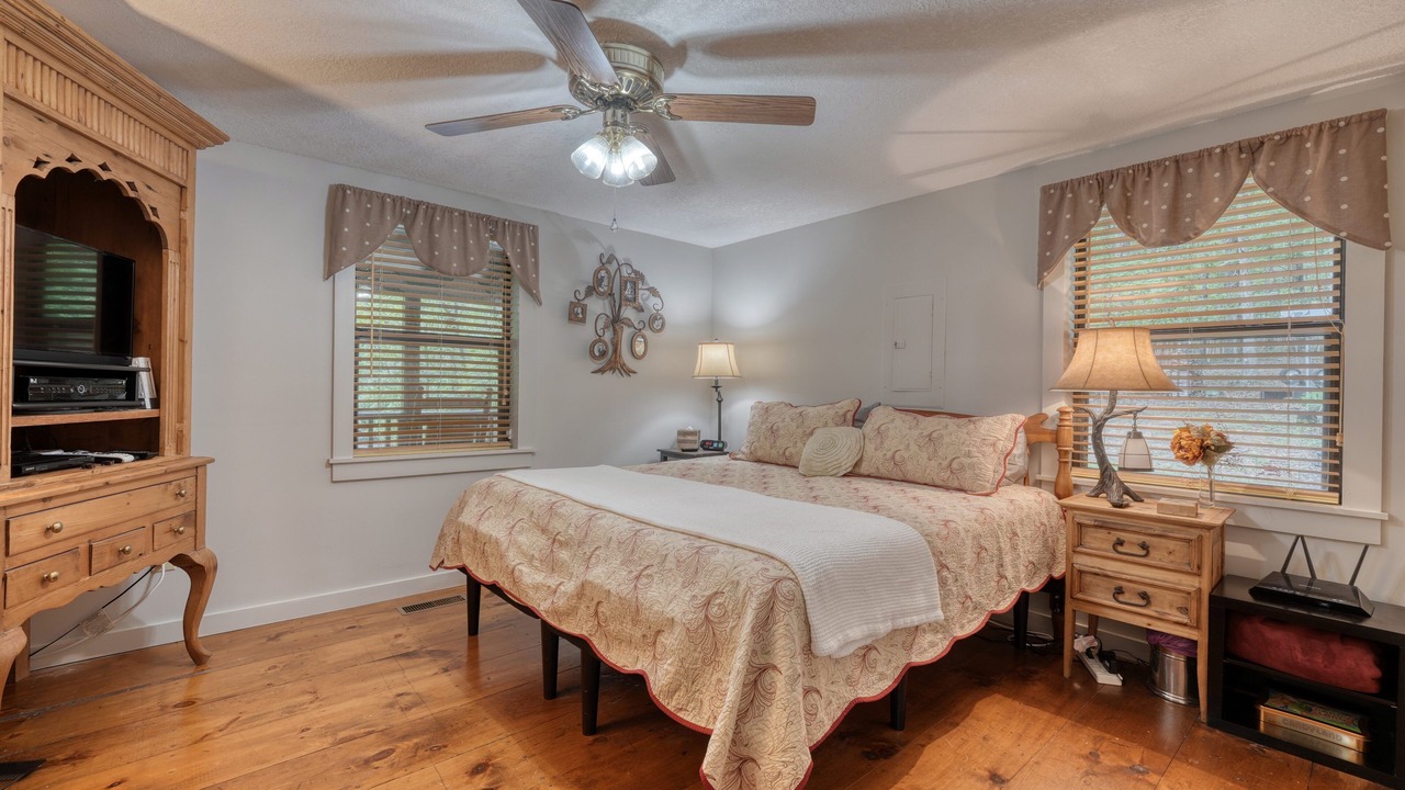 Photo of Bedroom in Warne