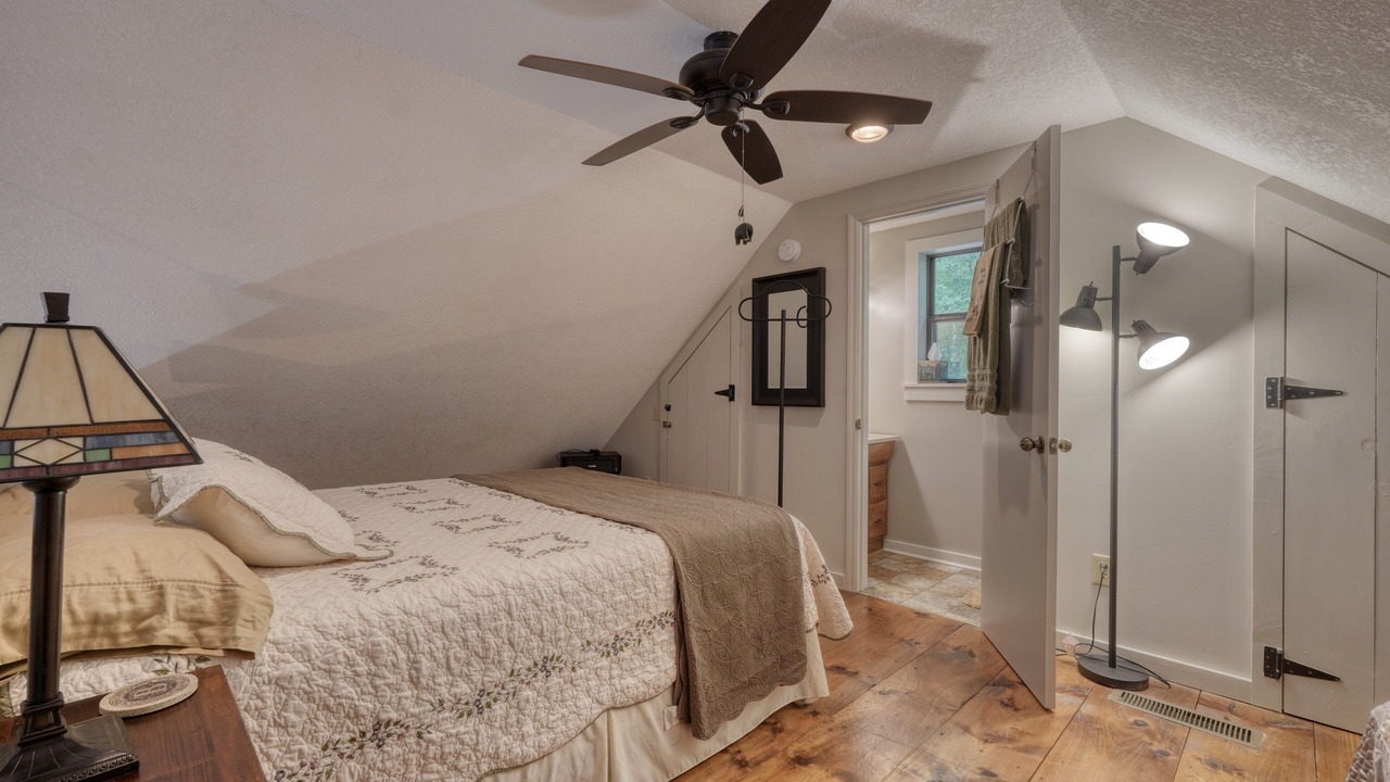 Photo of Bedroom in Warne