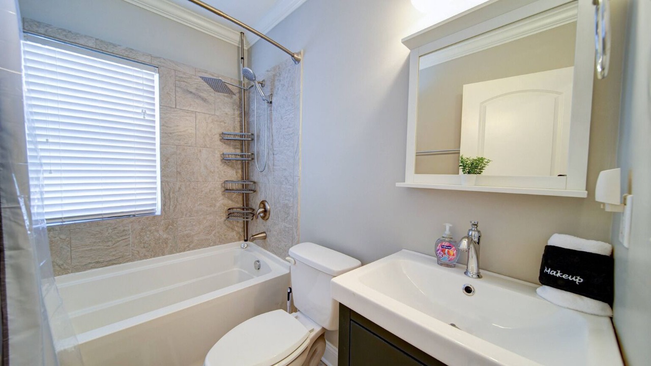 Photo of Bathroom in Villa Heights