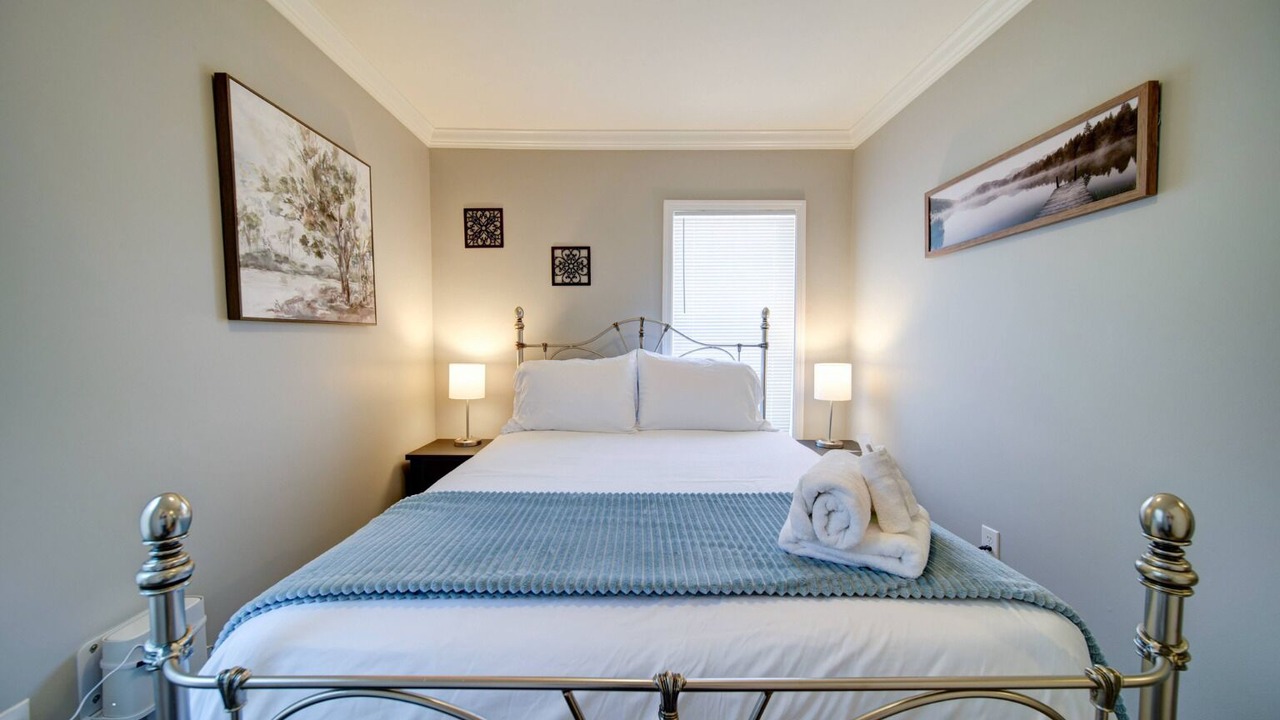 Photo of Bedroom in Villa Heights