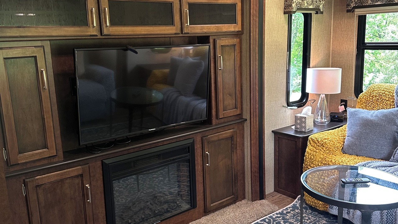Photo of Livingroom in Rutherfordton