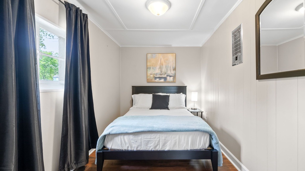 Photo of Bedroom in Buchanan