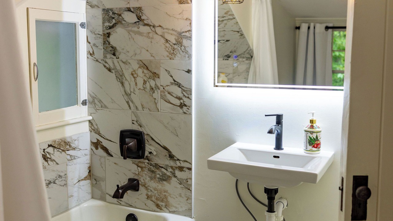 Photo of Bathroom in Hendersonville