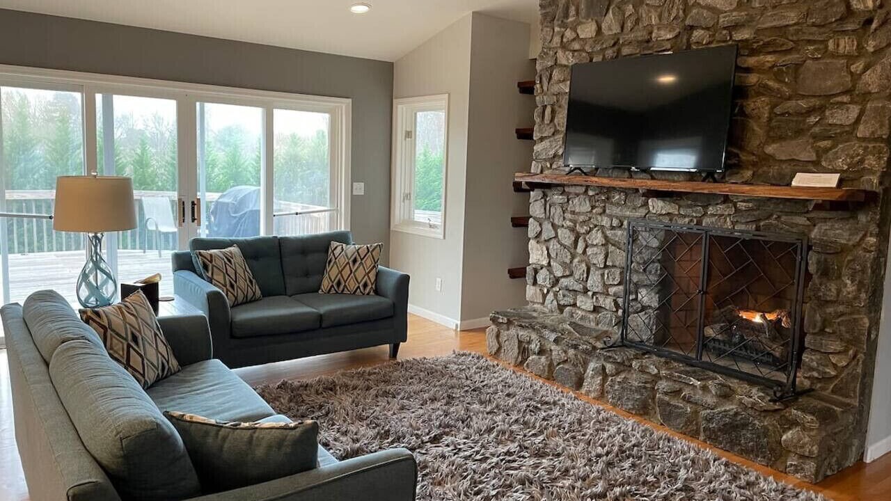 Photo of Livingroom in Candler