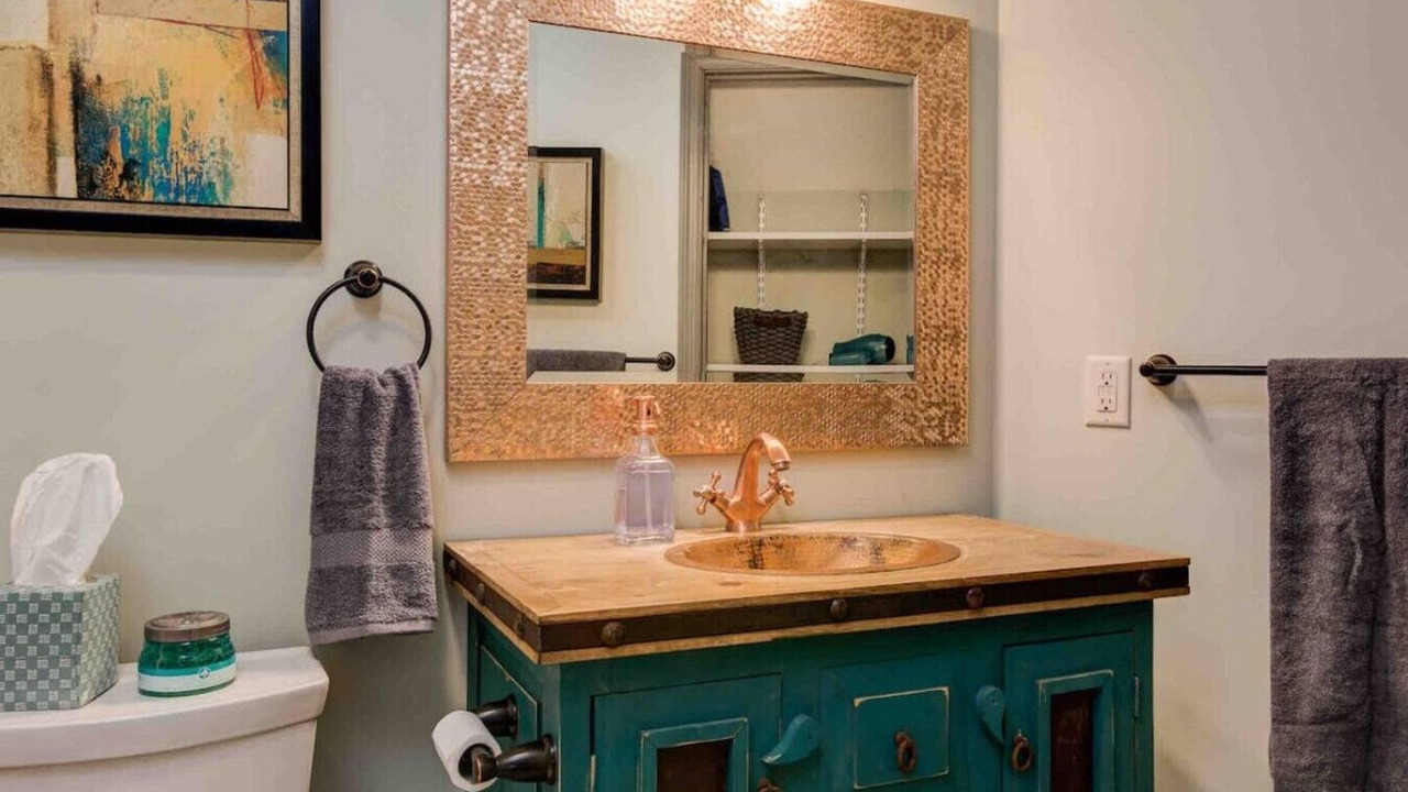 Photo of Bathroom in Candler