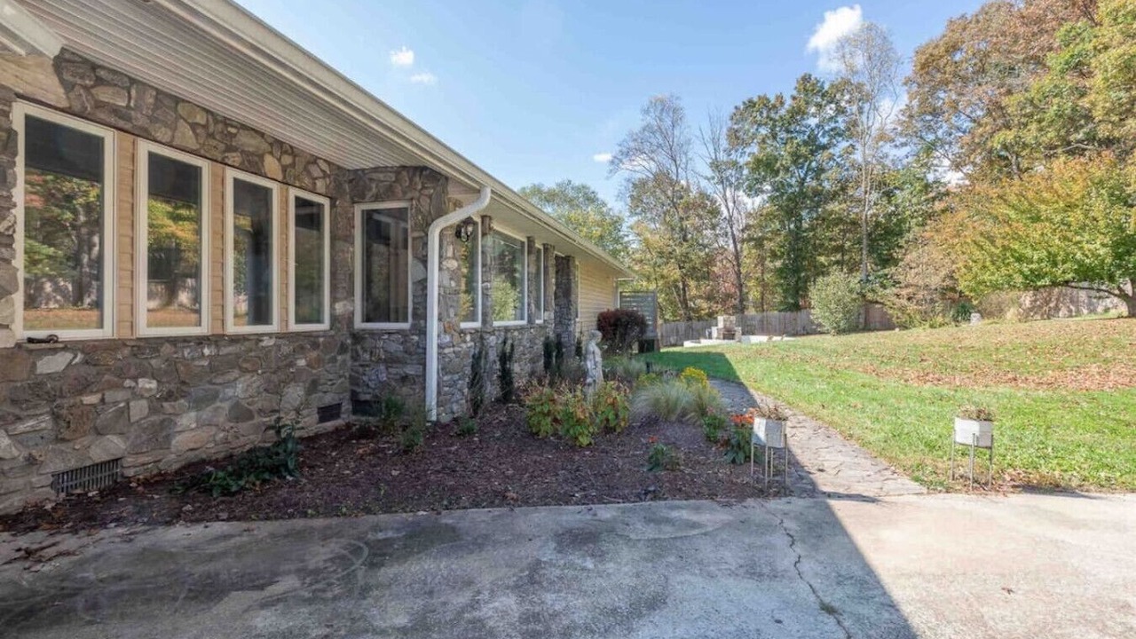 Photo of Outdoor in Candler