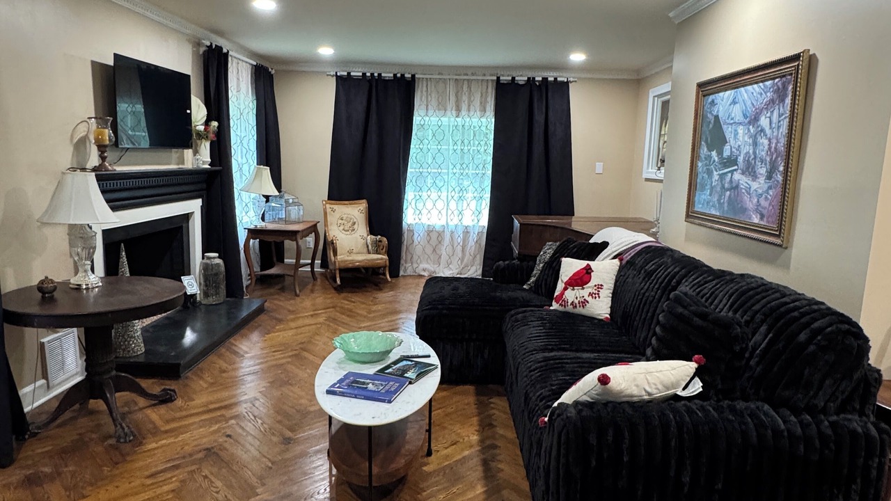 Photo of Livingroom in Winston - Salem