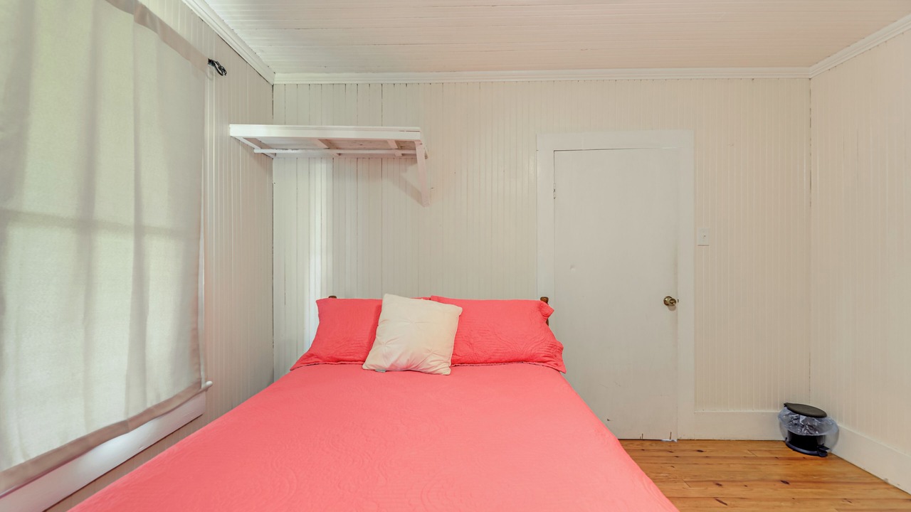 Photo of Bedroom in Marshallberg