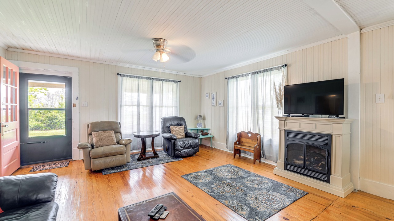 Photo of Livingroom in Marshallberg