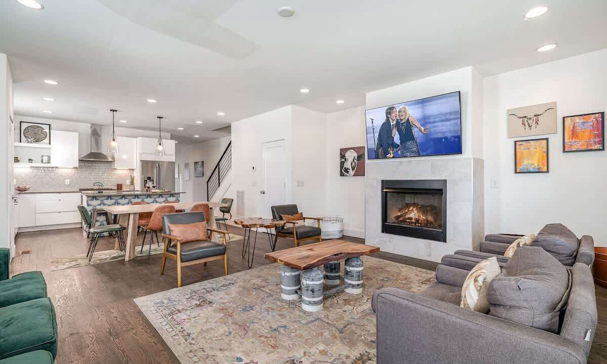 Photo of Livingroom in Talbot's Corner