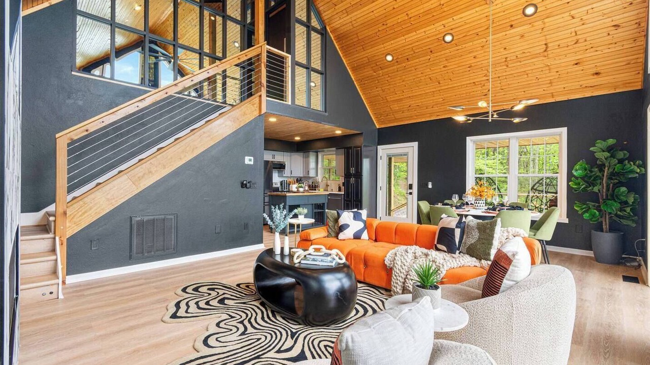 Photo of Livingroom in Whittier