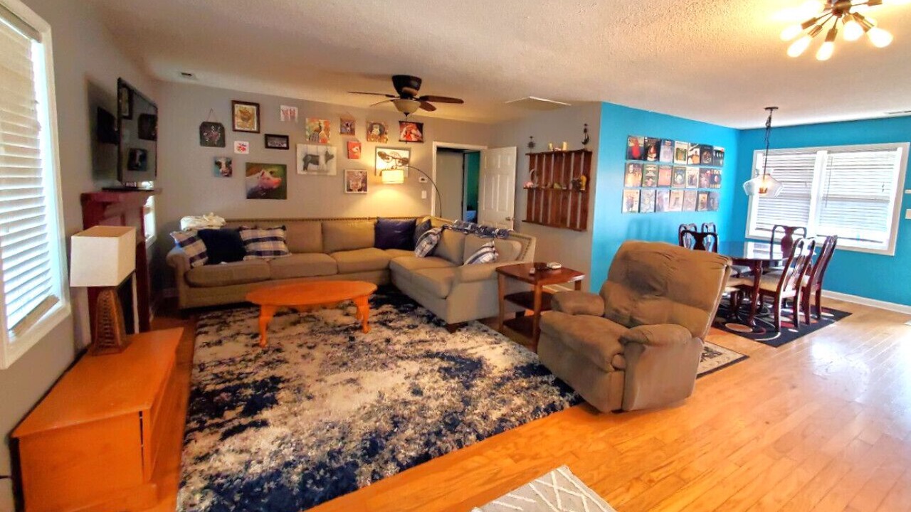 Photo of Livingroom in Carteret County