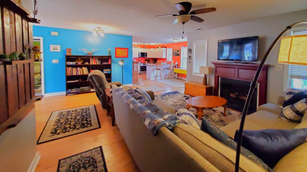 Photo of Livingroom in Carteret County