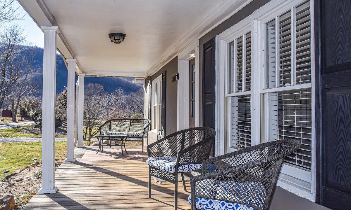 Photo of Patio Balcony in Hot Springs