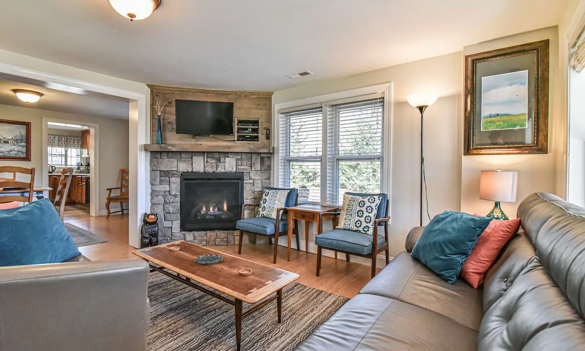 Photo of Livingroom in Hot Springs
