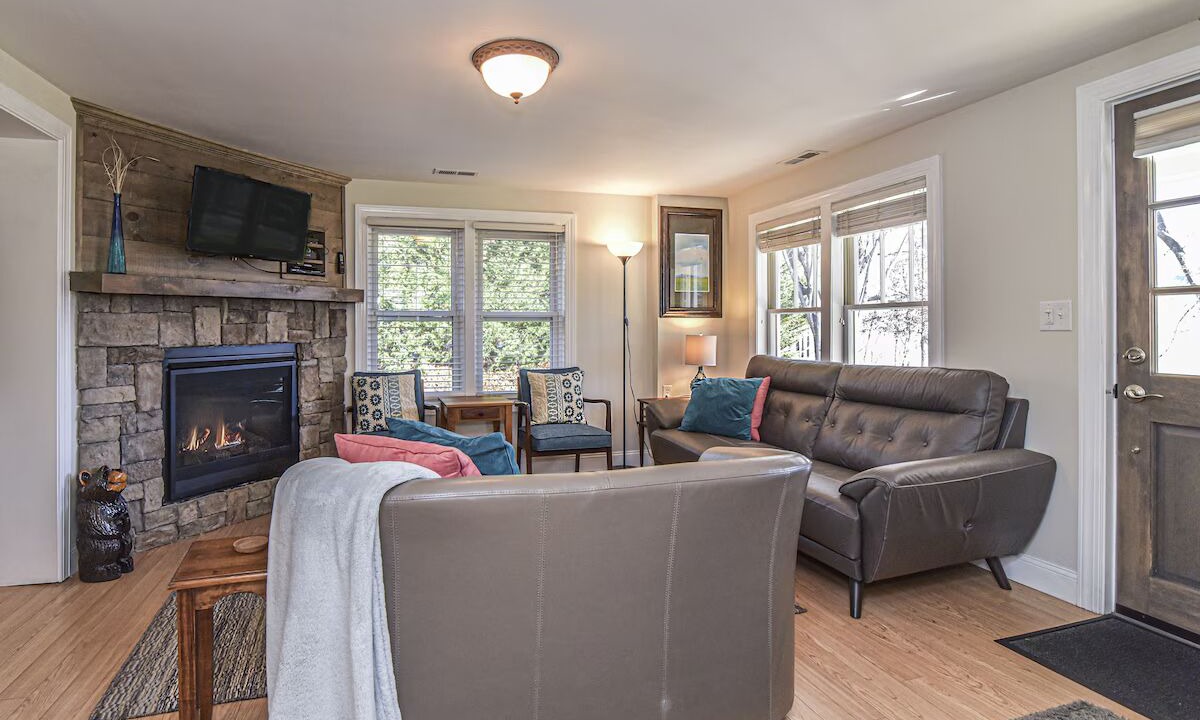 Photo of Livingroom in Hot Springs