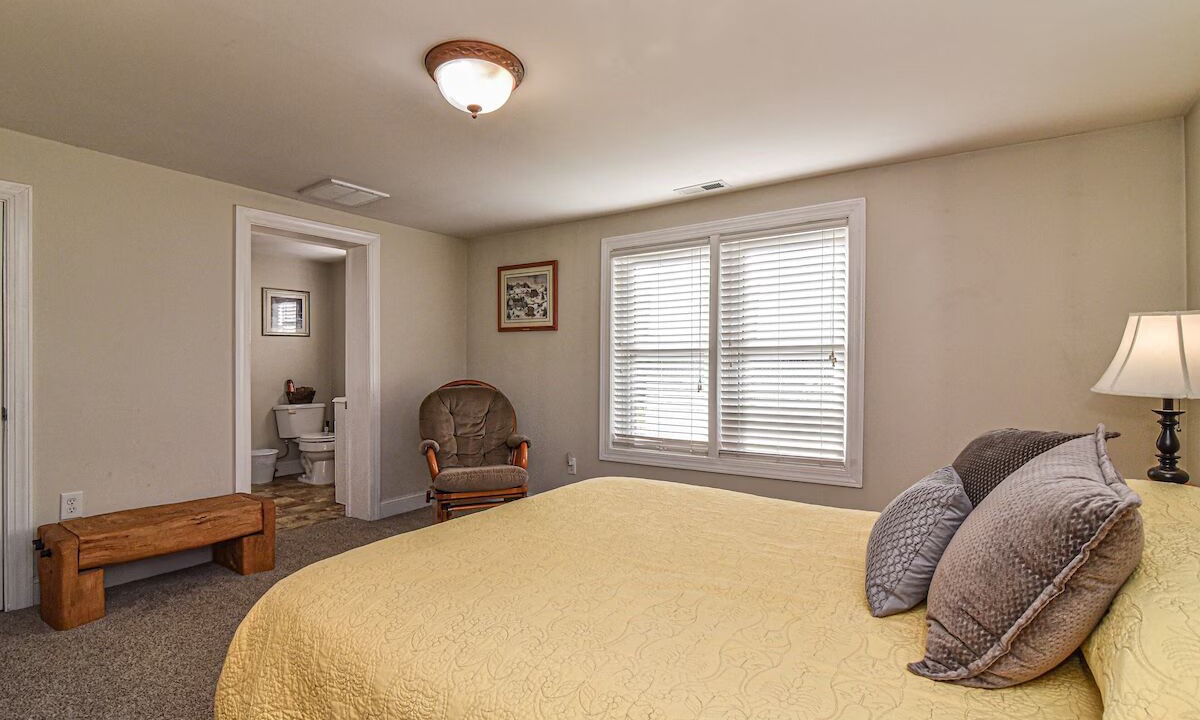 Photo of Bedroom in Hot Springs
