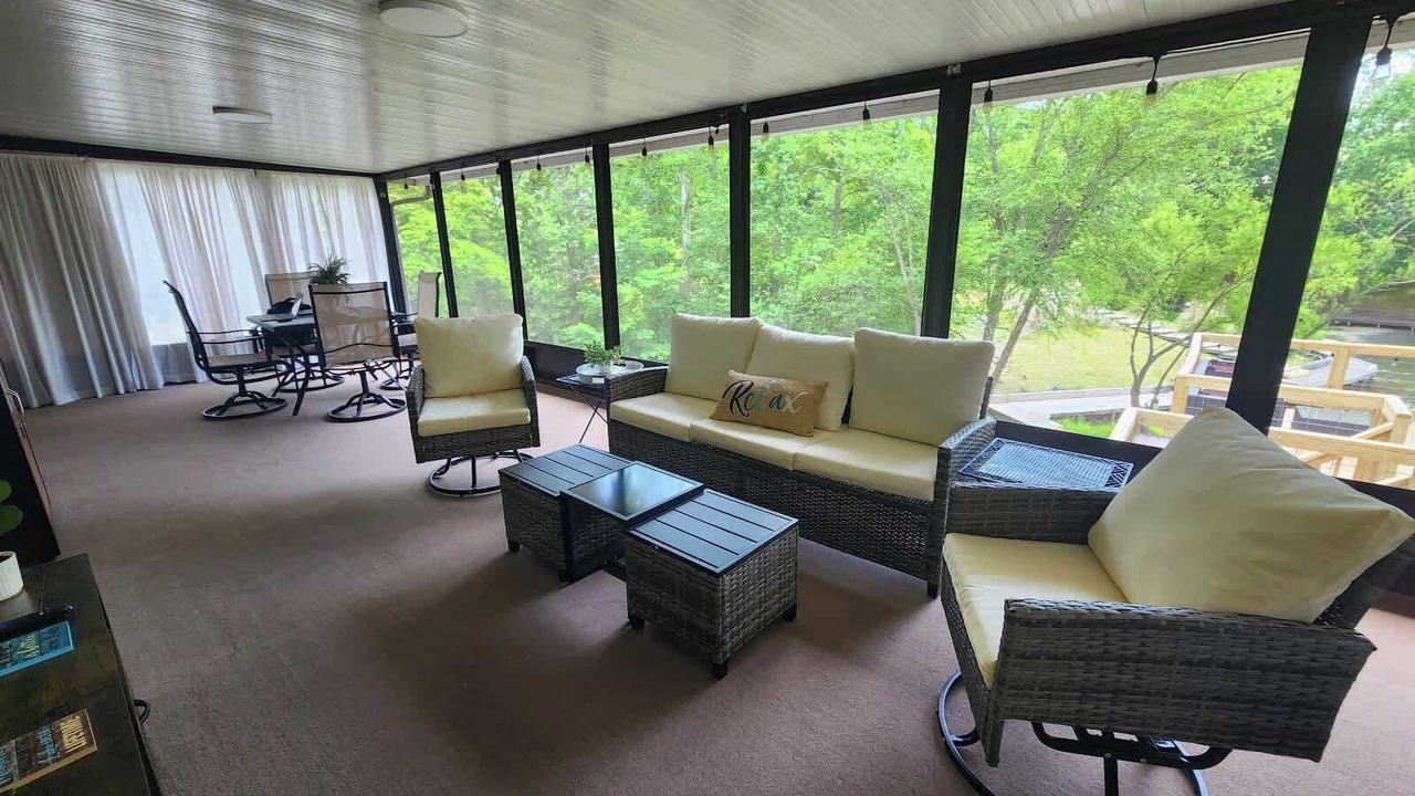 Photo of Livingroom in New London
