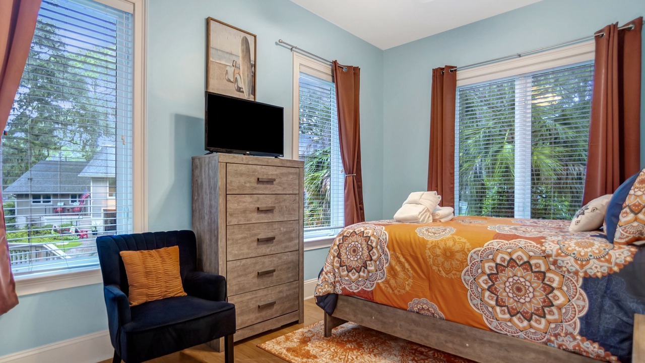 Photo of Bedroom in Lawton Woods